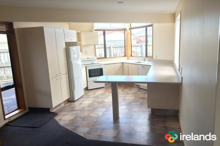 Photo of property in 17a Wittys Road, Avonhead, Christchurch, 8042