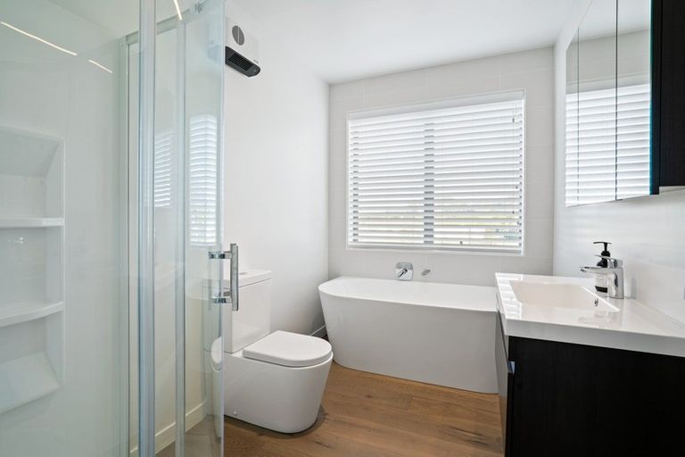 Photo of property in 4 Mcdonald Street, Wanaka, 9305