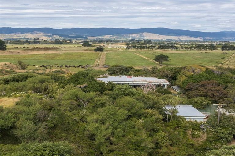 Photo of property in 36 Ngaio Street, Otaki Beach, Otaki, 5512