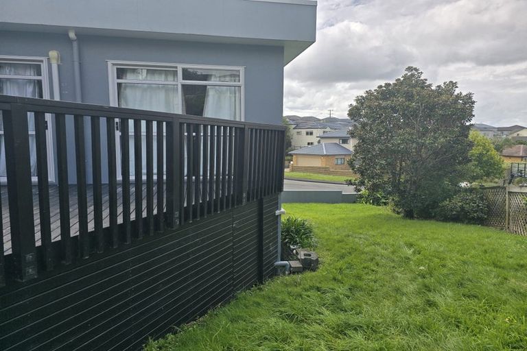 Photo of property in 18 Belleaire Court, West Harbour, Auckland, 0618