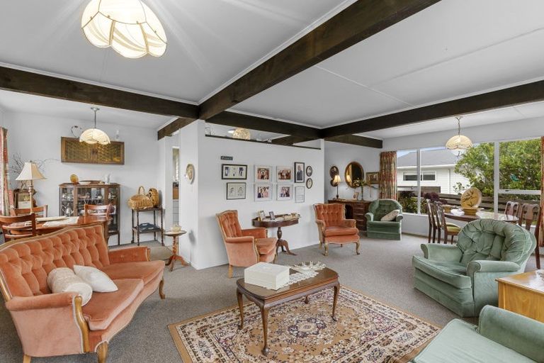 Photo of property in 298 Wellington Road, Wainuiomata, Lower Hutt, 5014