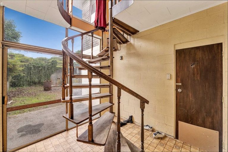 Photo of property in 19 Tybalt Street, Stratford, 4332