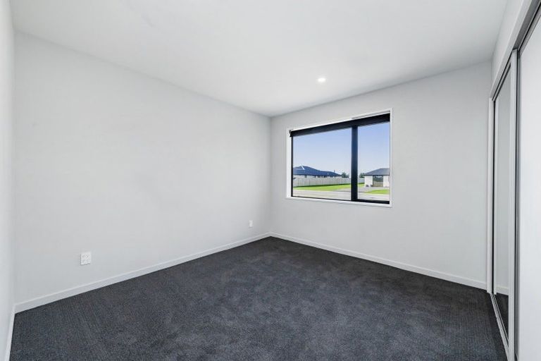 Photo of property in 10 Merino Crescent, Kirwee, 7571
