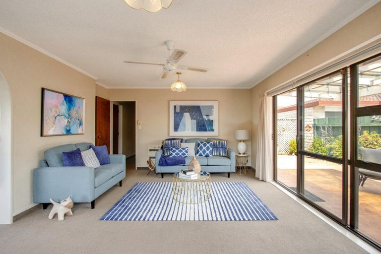 Photo of property in 1/52 Avondale Road, Taradale, Napier, 4112