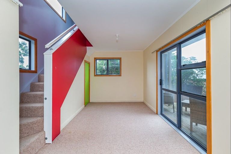 Photo of property in 32 Himatangi Street, Himatangi Beach, Foxton, 4891