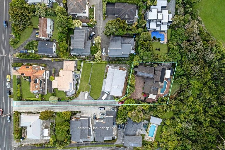 Photo of property in 8 Aberdeen Road, Campbells Bay, Auckland, 0620