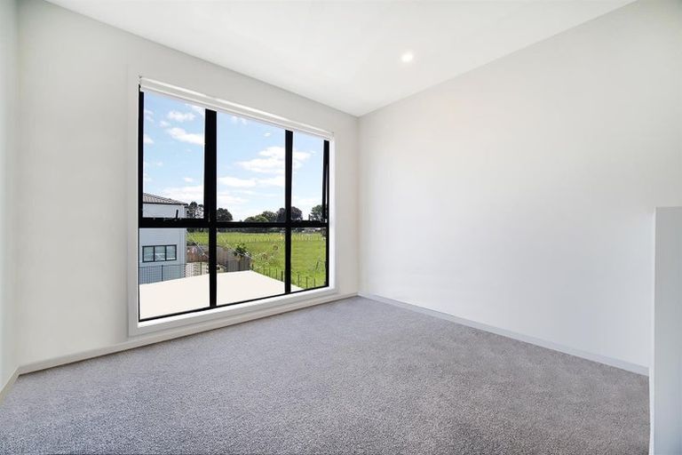 Photo of property in 30 Arapapa Road, Papakura, 2110