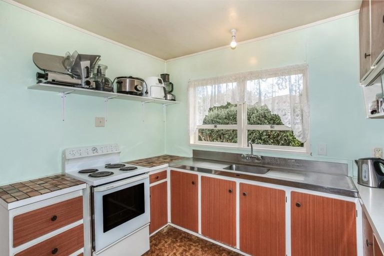 Photo of property in 30 Domain Street, Waiuku, 2123