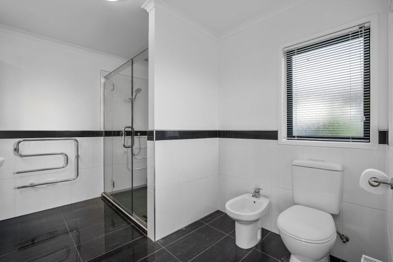 Photo of property in 35 Estuary View Road, Welcome Bay, Tauranga, 3112