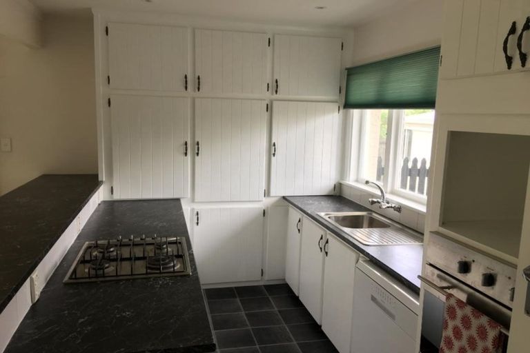 Photo of property in 34 Manor Place, Bryndwr, Christchurch, 8053