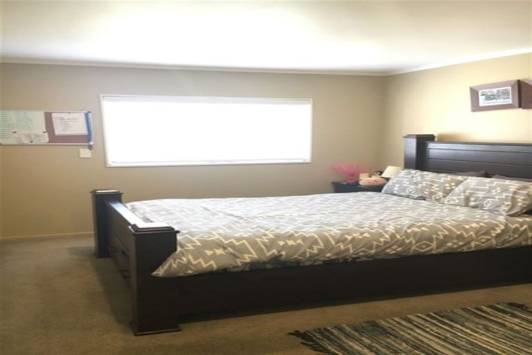 Photo of property in 9 Central Park Drive, Te Atatu South, Auckland, 0610