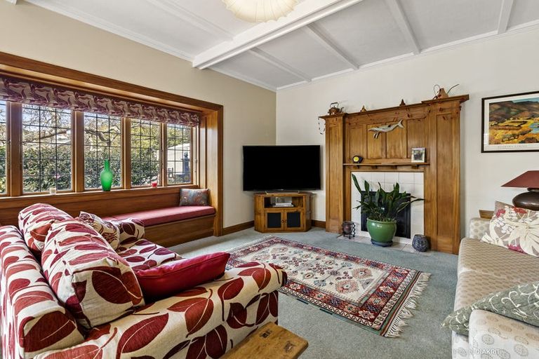 Photo of property in 8 Kowhai Road, Kelburn, Wellington, 6012