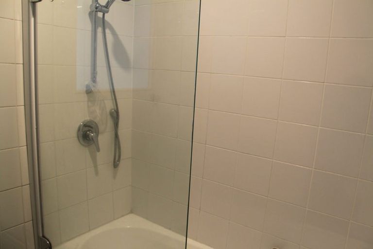 Photo of property in 414 Evans Bay Parade, Hataitai, Wellington, 6021