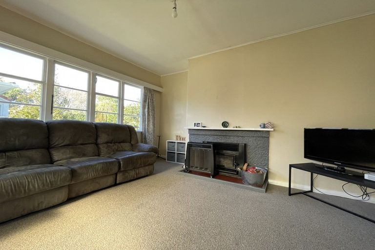 Photo of property in 35 Parata Street, Hokowhitu, Palmerston North, 4410