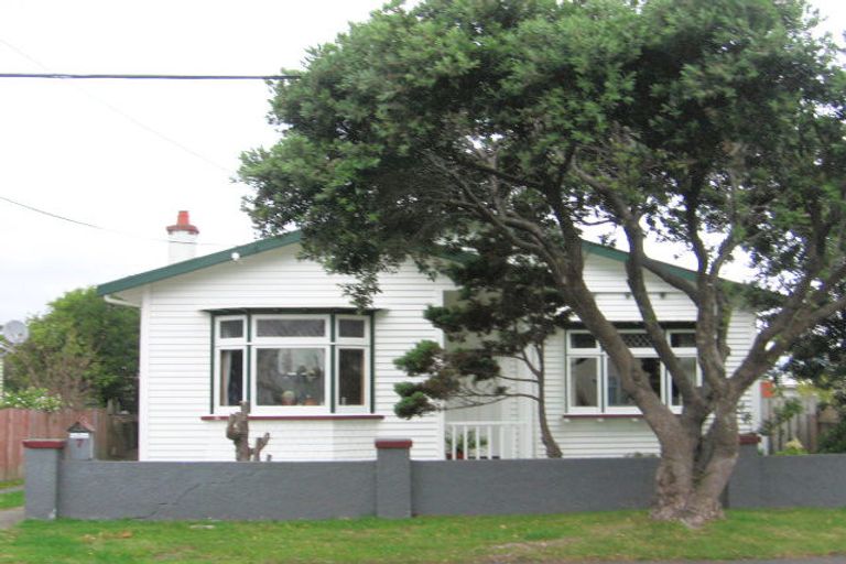 Photo of property in 7 Pirie Crescent, Moera, Lower Hutt, 5010