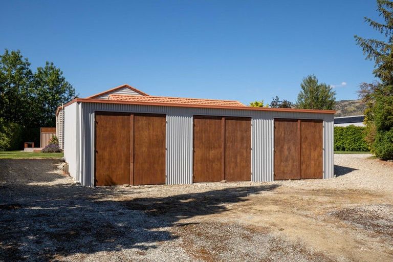 Photo of property in 27 Pisa Moorings Road, Mount Pisa, Cromwell, 9383