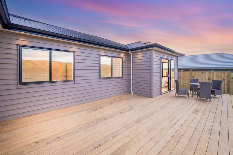 Photo of property in 7 Awa Avenue, Helensville, 0800