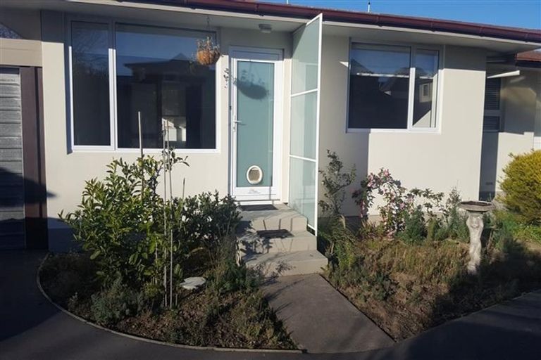Photo of property in 2/15 Matai Street East, Riccarton, Christchurch, 8011