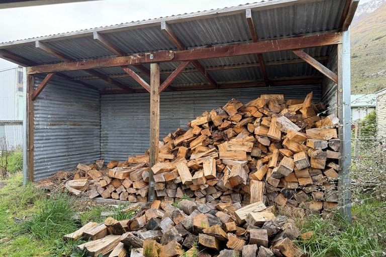 Photo of property in 5086 Makarora-lake Hawea Road, Makarora, Wanaka, 9382