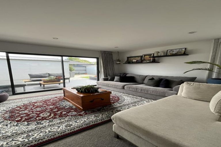 Photo of property in 2/18 Lamorna Road, Parklands, Christchurch, 8083