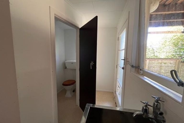 Photo of property in 18 Buckingham Street, Melrose, Wellington, 6023