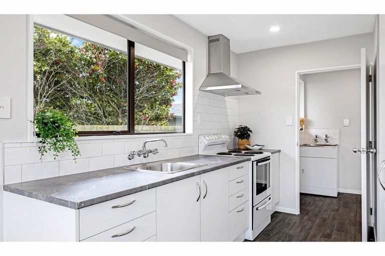 Photo of property in 2/28 Neill Street, Hornby, Christchurch, 8042