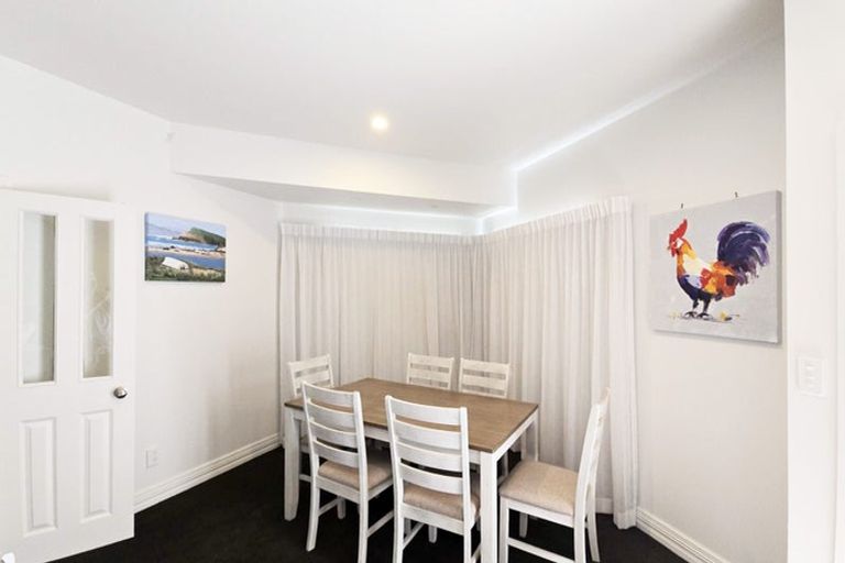 Photo of property in 17 Merlot Drive, Greenmeadows, Napier, 4112