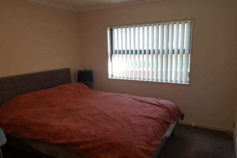 Photo of property in 70 Westgate Drive, Massey, Auckland, 0614