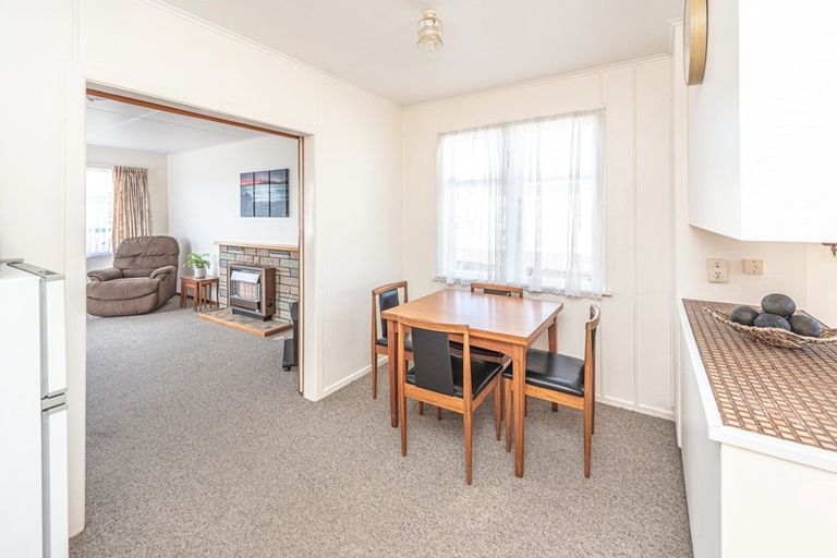 Photo of property in 4 Mosston Road, Castlecliff, Whanganui, 4501