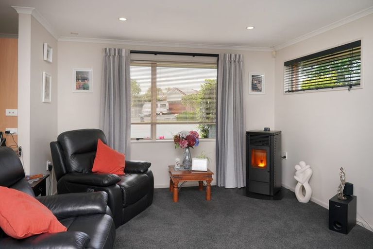 Photo of property in 10 Wedmore Close, Burwood, Christchurch, 8083