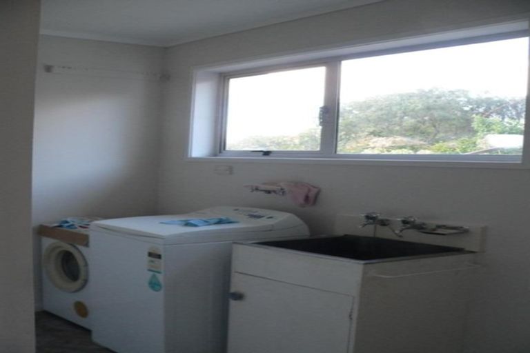 Photo of property in 15 Fyvie Avenue, Tawa, Wellington, 5028