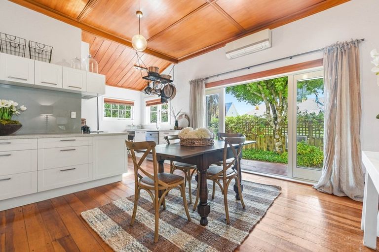 Photo of property in 11 Young Street, Claudelands, Hamilton, 3214