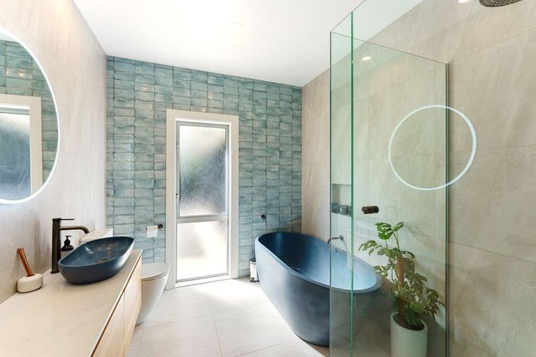 Photo of property in 36 Raukawa Road, Peka Peka, Waikanae, 5391