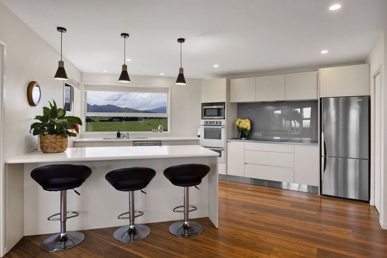 Photo of property in 253 Lwr Pitone Road, Pitone, New Plymouth, 4374