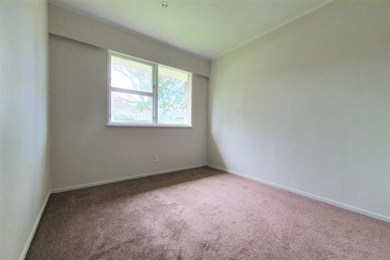 Photo of property in 35 Hobart Crescent, Wattle Downs, Auckland, 2103