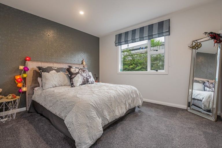 Photo of property in 15 Monaco Grove, Fitzherbert, Palmerston North, 4410