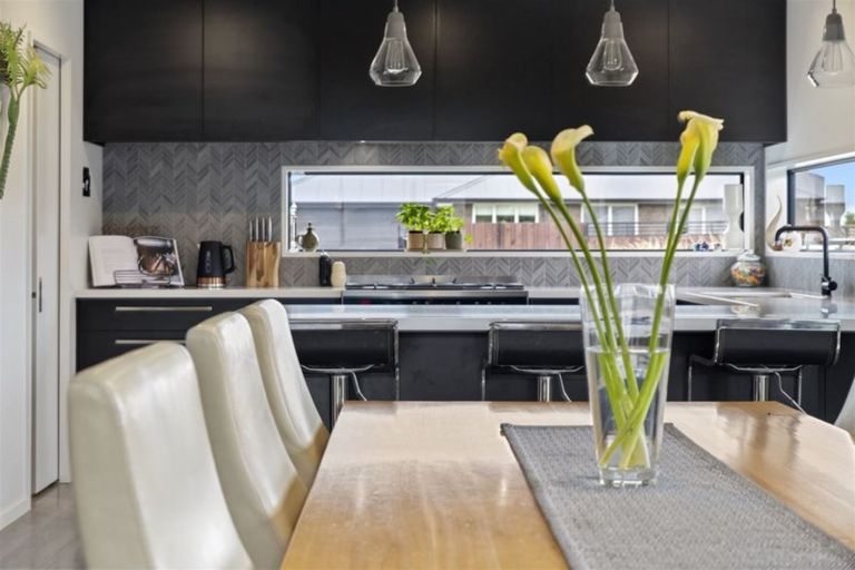 Photo of property in 12 Ruru Place, Oxford, 7430