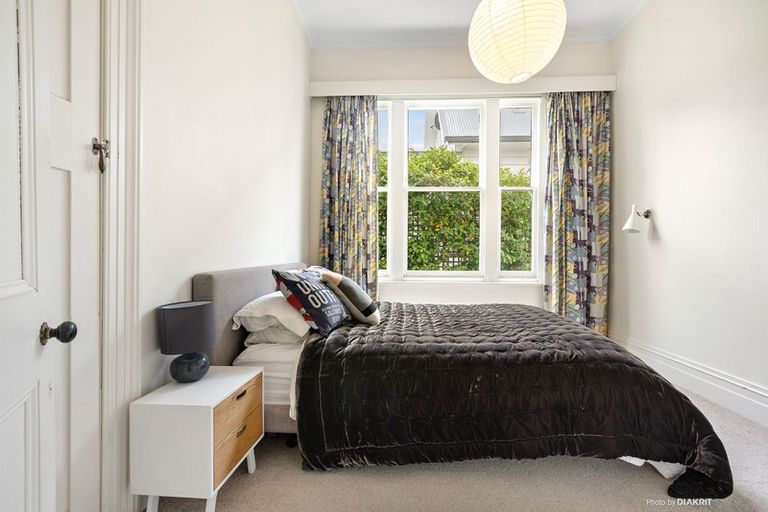 Photo of property in 19 Talavera Terrace, Kelburn, Wellington, 6012