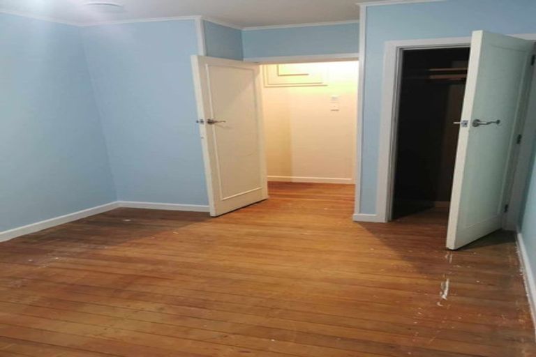 Photo of property in 18 Oakland Street, Northcote, Christchurch, 8052