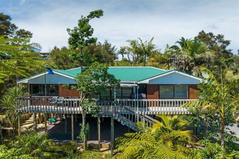 Photo of property in 79 Yorke Road, Haruru, 0204