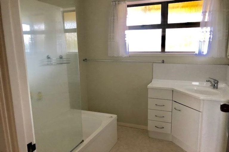 Photo of property in 44 Glendhu Road, Bayview, Auckland, 0629