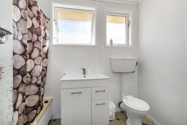 Photo of property in 6 Emerson Road, Clover Park, Auckland, 2023