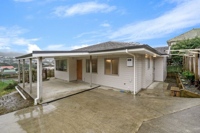 Photo of property in 44a Taylor Terrace, Tawa, Wellington, 5028