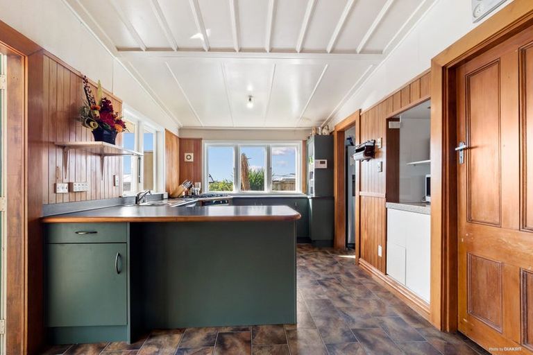 Photo of property in 235 Victoria Street West, Pukekohe, 2120