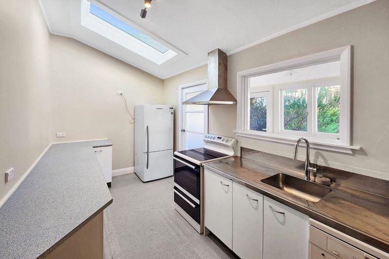 Photo of property in 67 Rolleston Street, Mount Cook, Wellington, 6021