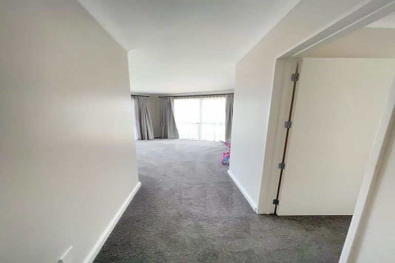 Photo of property in 13 Tawatawa Street, Long Bay, Auckland, 0630