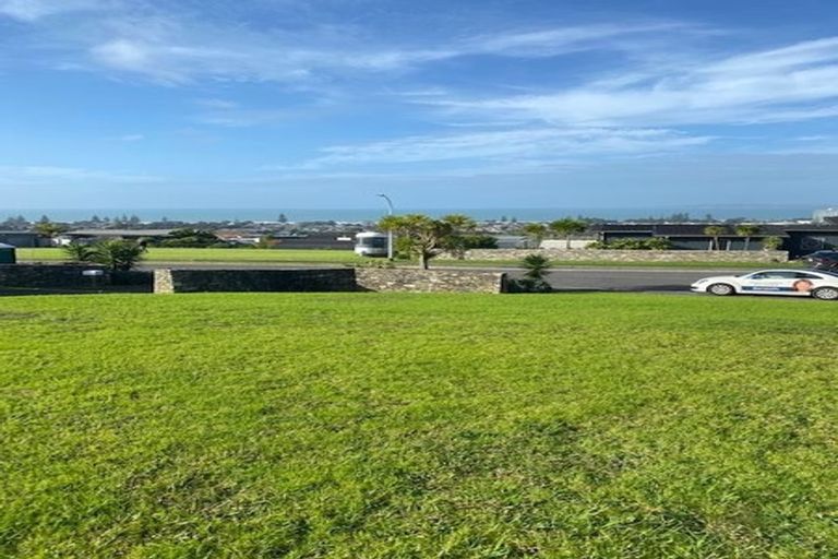 Photo of property in 28 Manhattan Rise, Orewa, 0931