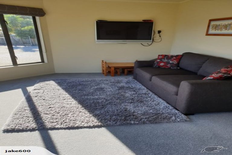 Photo of property in 16 Harris Place, Ngatea, 3503