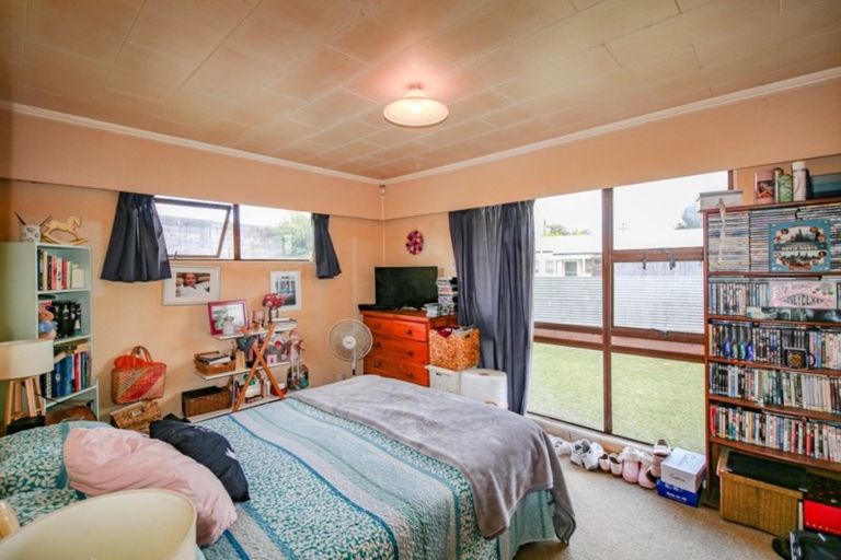 Photo of property in 68a Thatcher Street, Castlecliff, Whanganui, 4501