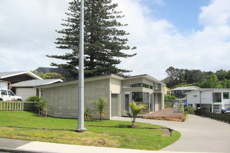 Photo of property in 870 Whangaparaoa Road, Manly, Whangaparaoa, 0930